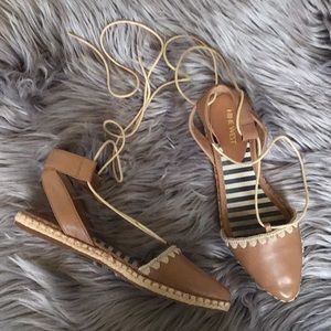 Tie up espadrilles